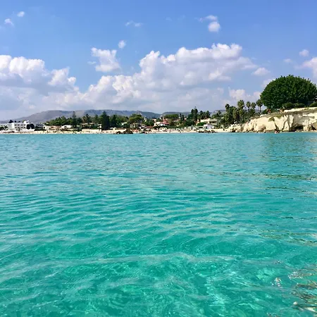 Πανσιόν White Rock House *